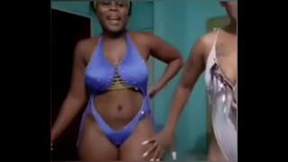 (NN) ਨੂੰ ਪਿਆਰ ਕਰਦਾ ਹਾਂ ਅਤੇ ਲਹਿਜ਼ਾ