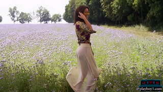 Hot hungaria MILF nemu model mudo lan katon luar biasa panas wuda